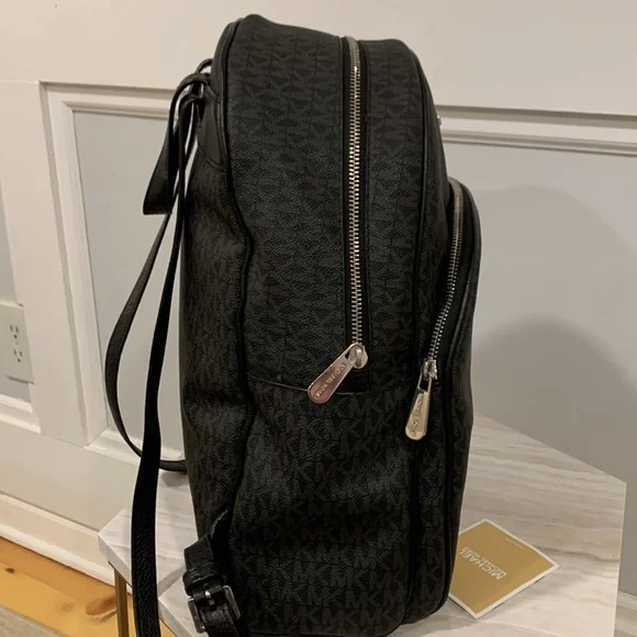 Michael Kors Large Jet Set Signature Logo Travel Backpack EUC - Picture 5 of 17